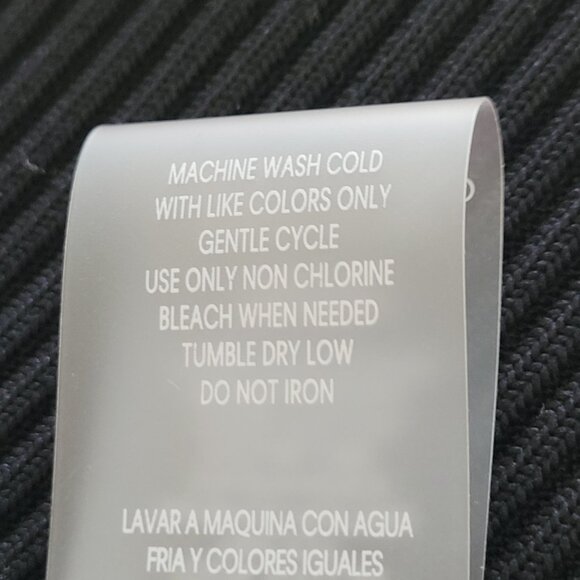 NWT Puffy Vest Womens CALVIN KLEIN Shiny Black Nylon Poly Size XL - Picture 14 of 16